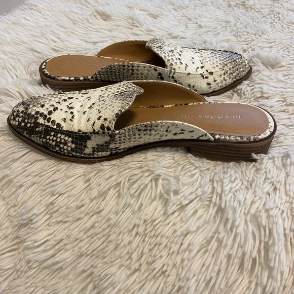 Madden Girl Snakeskin print mules - Picture 1 of 7